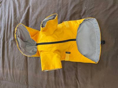 Dog Raincoat (yellow) - image 3