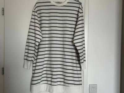 Striped Sweatshirt (white/black)