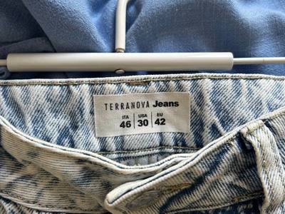 Denim Shorts (light wash) - image 3